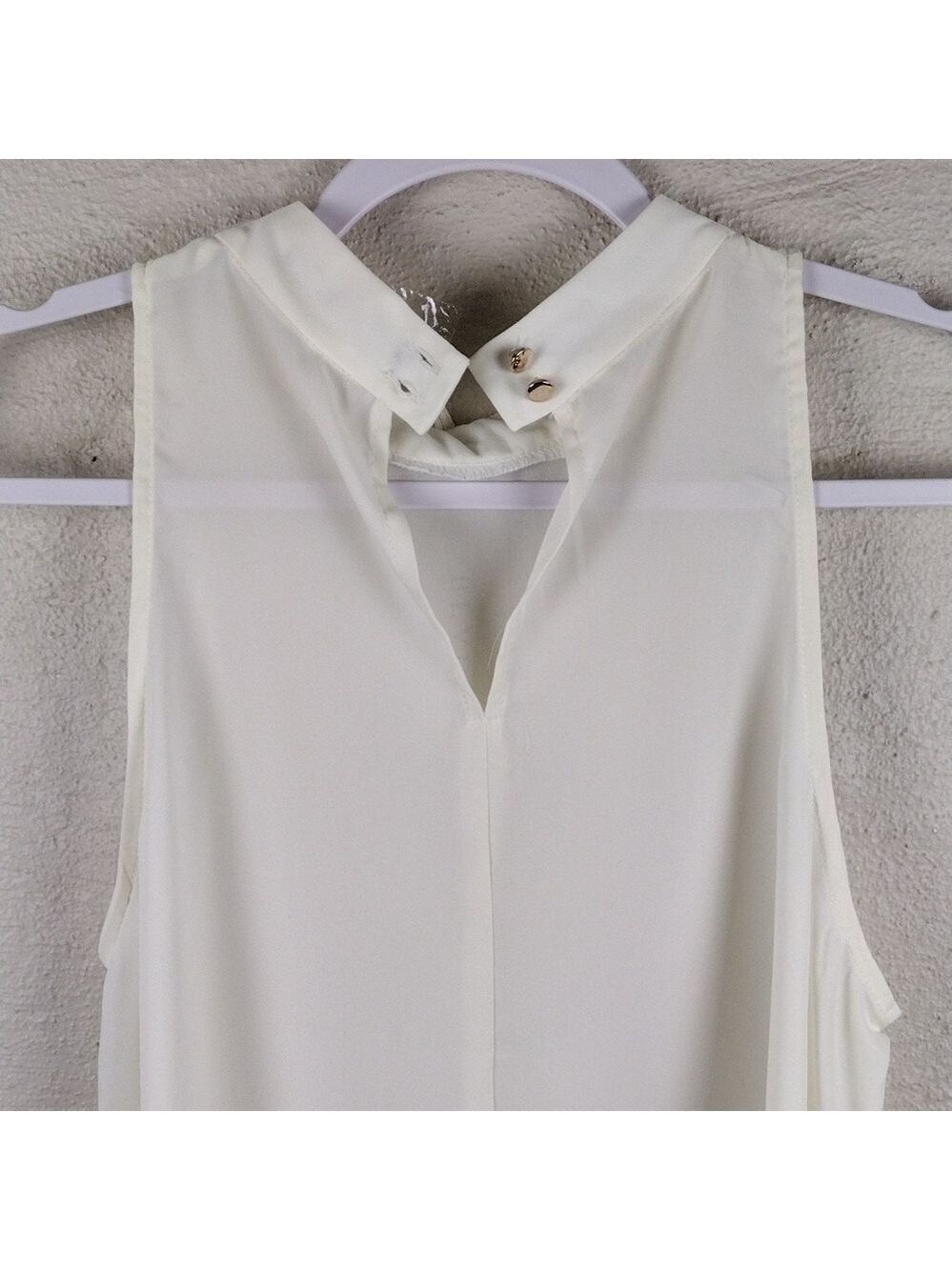 BLVD White Two Button Keyhole Jewel Embellished Collar Sleeveless High Low Top - Picture 10 of 13